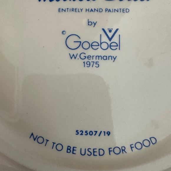1975 First Edition Mothers Series Rabbit Plate Goebel W Germany with Box - Picture 8 of 13